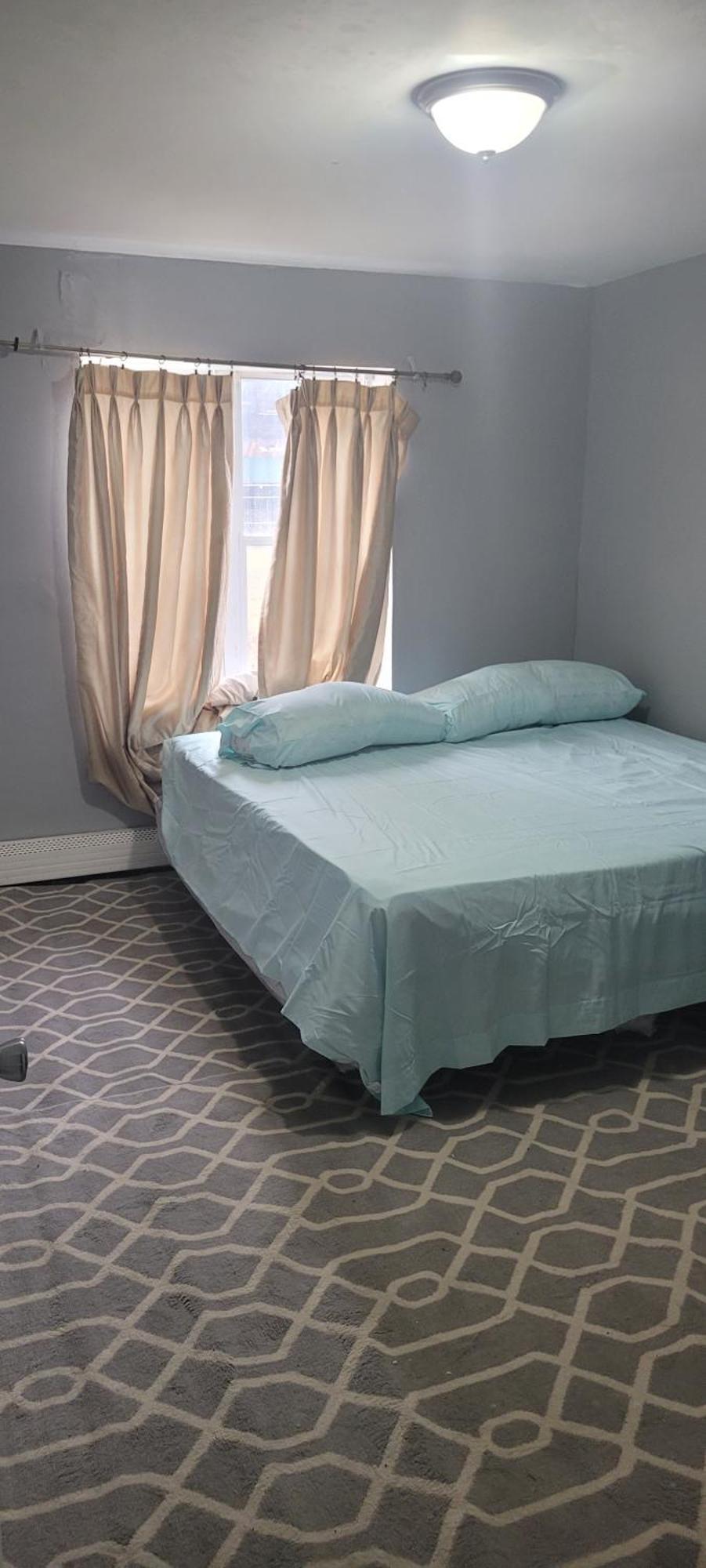Room In A Beach House With King Size Bed In A Landlord Hosted Three Bedroom Apartment New York Extérieur photo
